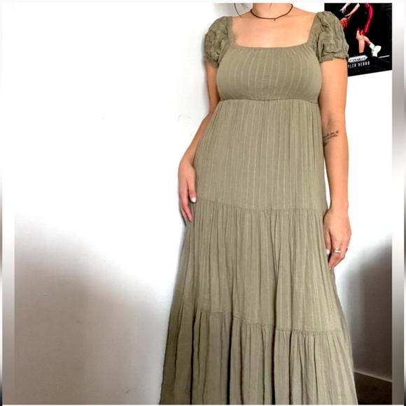 American Eagle Outfitters Green Ribbed Tiered Maxi Dress - Picture 1 of 2